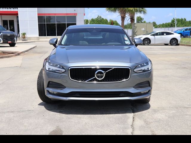 2018 Volvo S90 Momentum