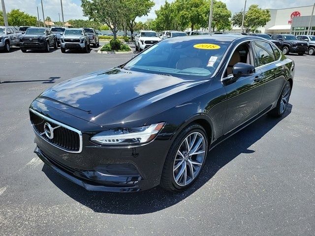 2018 Volvo S90 Momentum