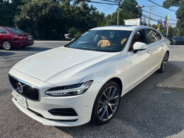 2018 Volvo S90 Momentum