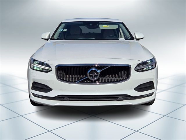 2018 Volvo S90 Momentum