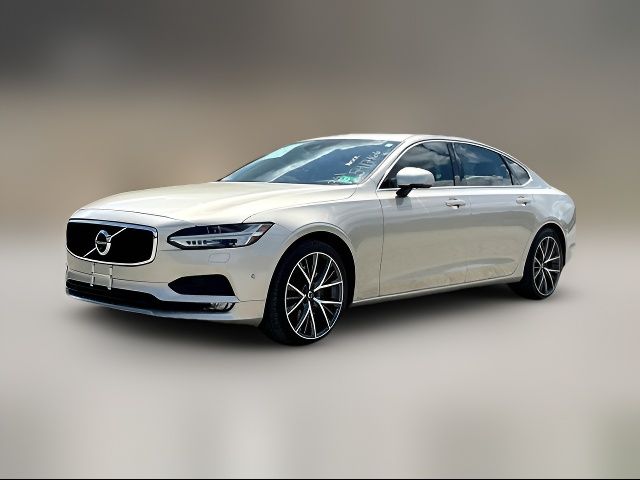 2018 Volvo S90 Momentum