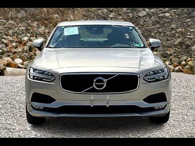 2018 Volvo S90 Momentum