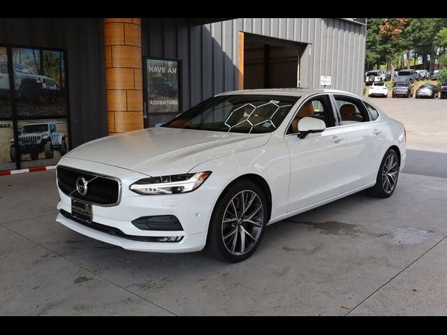 2018 Volvo S90 Momentum