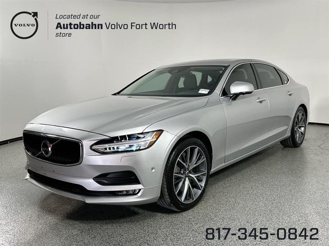 2018 Volvo S90 Momentum