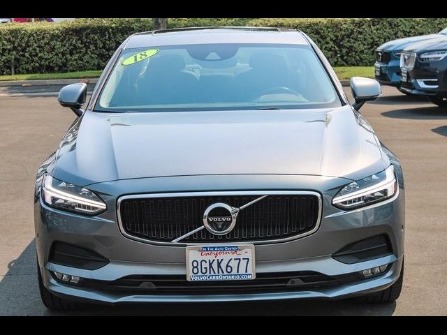 2018 Volvo S90 Momentum