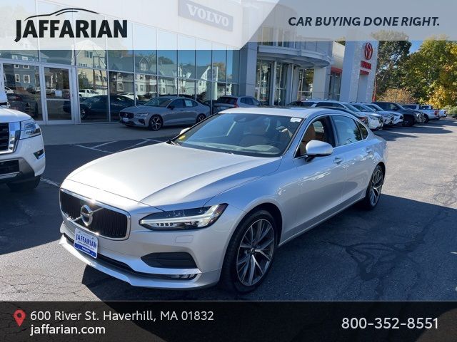 2018 Volvo S90 Momentum