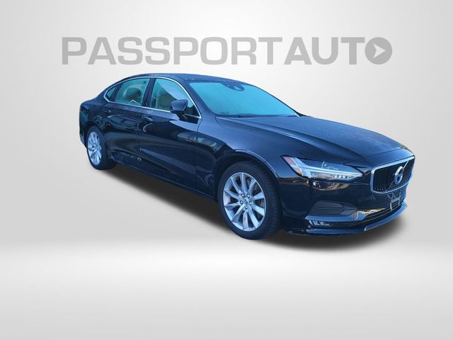 2018 Volvo S90 Momentum