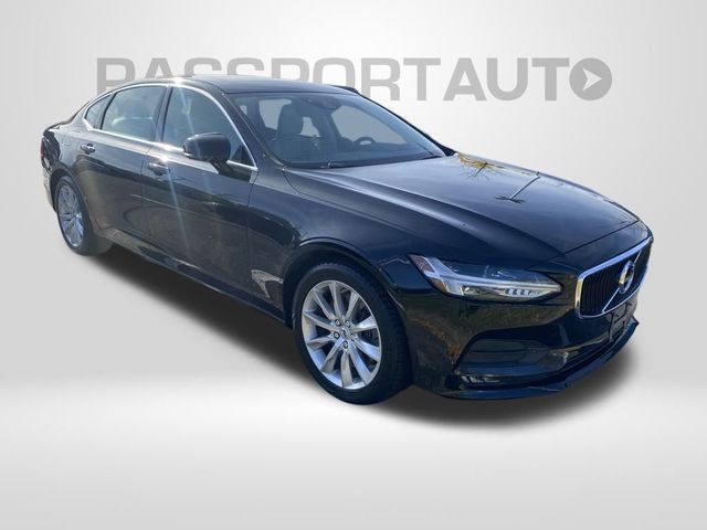 2018 Volvo S90 Momentum