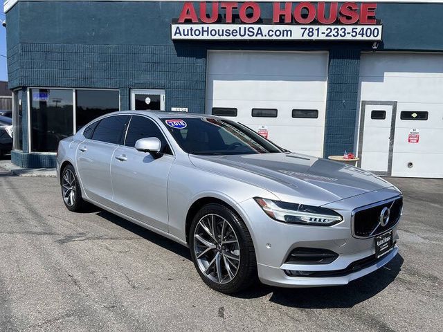 2018 Volvo S90 Momentum
