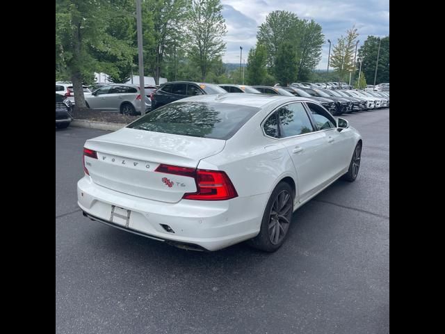 2018 Volvo S90 Momentum