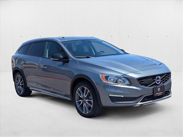 2018 Volvo V60 Cross Country Base
