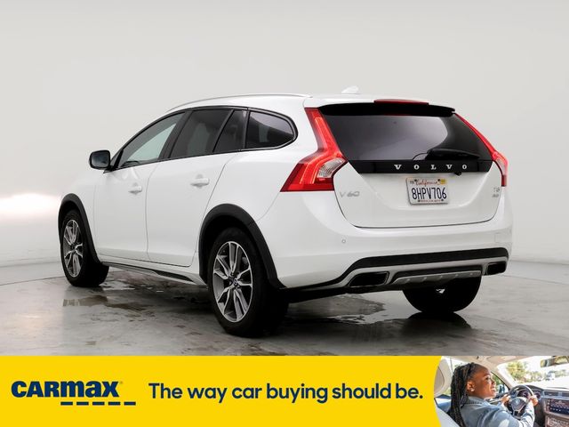 2018 Volvo V60 Cross Country Base