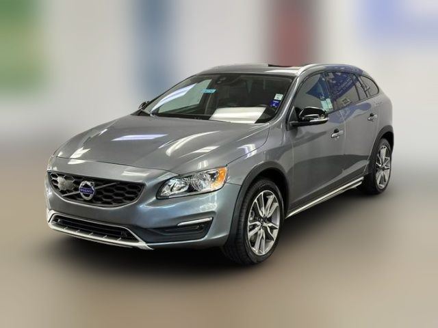 2018 Volvo V60 Cross Country Base