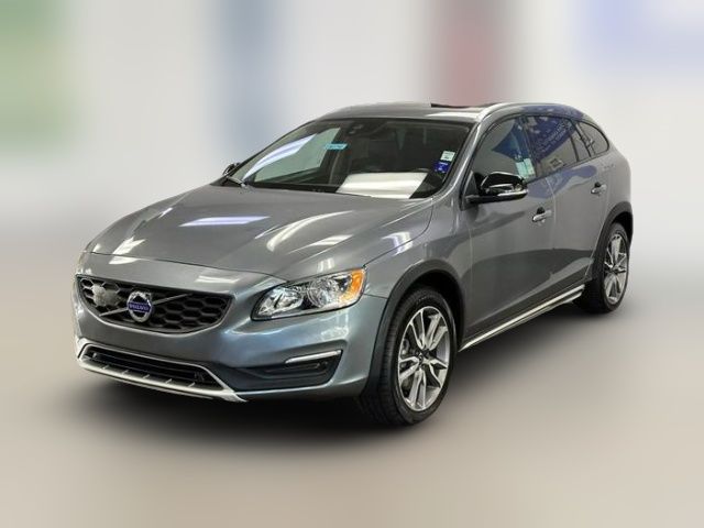 2018 Volvo V60 Cross Country Base