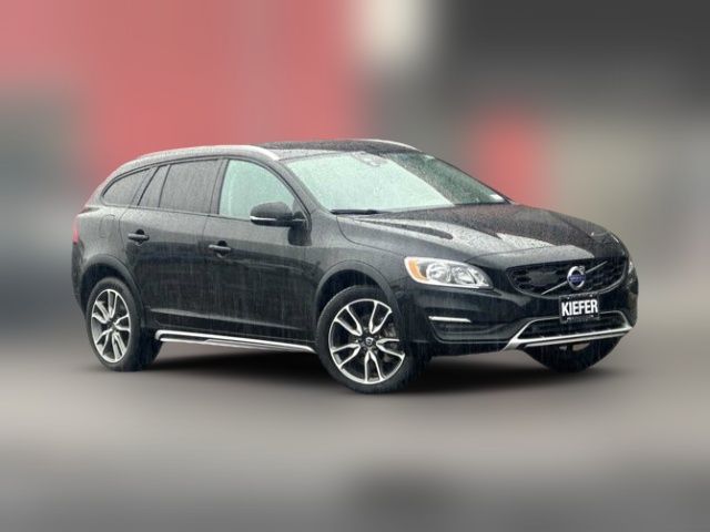 2018 Volvo V60 Cross Country Base