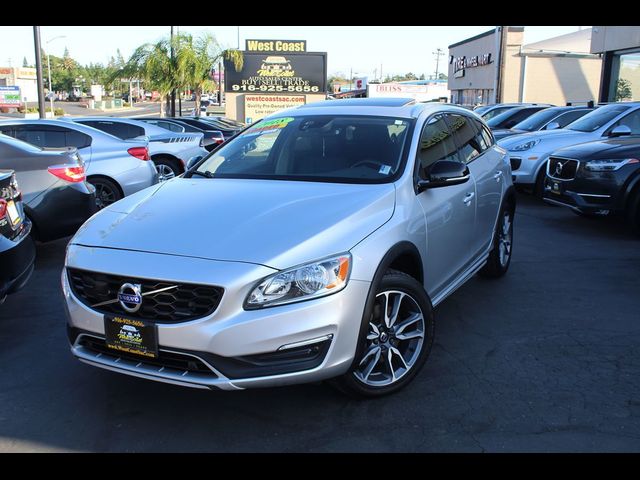 2018 Volvo V60 Cross Country Base