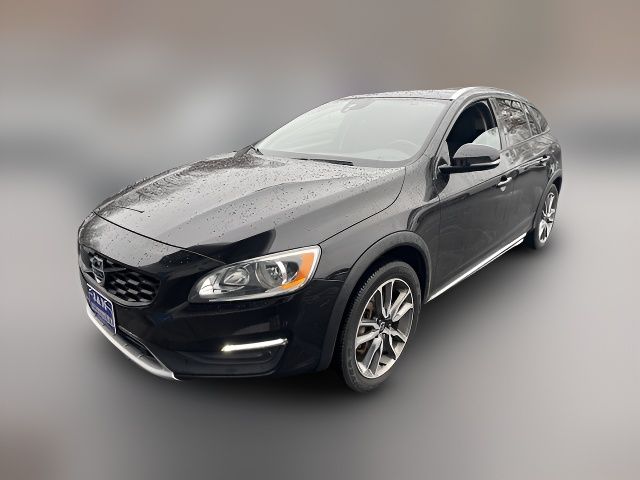 2018 Volvo V60 Cross Country Base