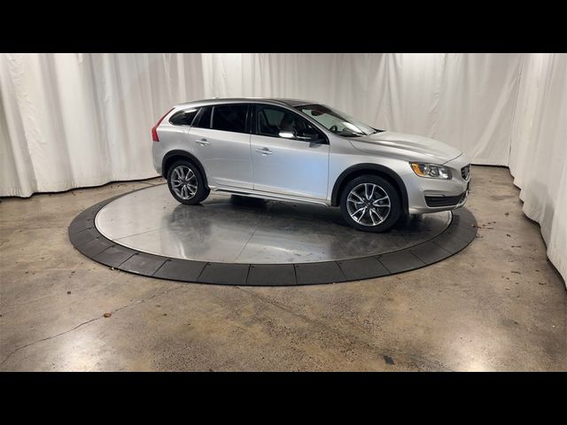 2018 Volvo V60 Cross Country Base