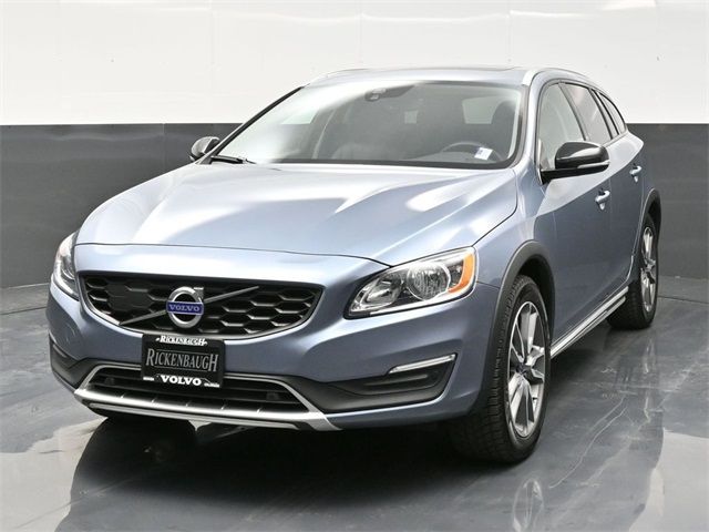 2018 Volvo V60 Cross Country Base