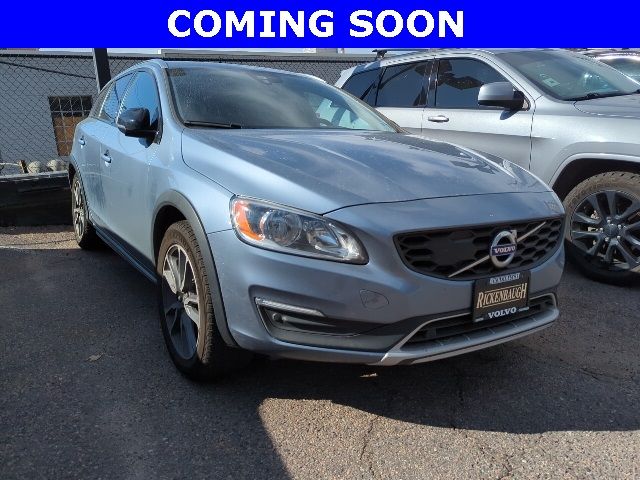 2018 Volvo V60 Cross Country Base