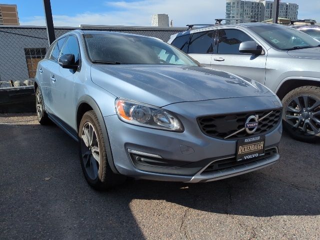 2018 Volvo V60 Cross Country Base