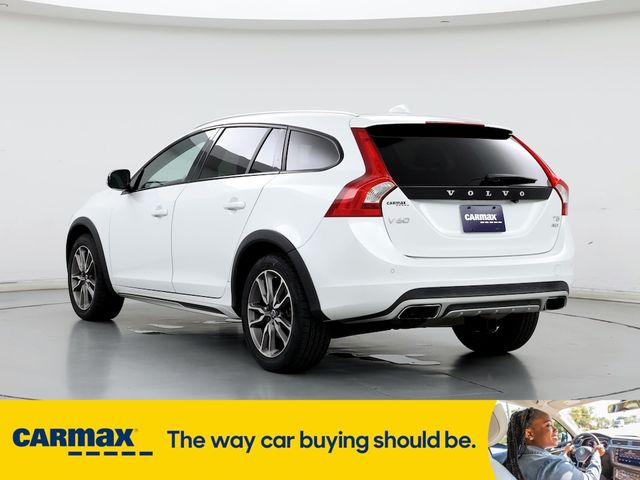 2018 Volvo V60 Cross Country Base