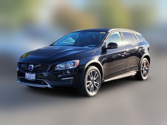 2018 Volvo V60 Cross Country Base