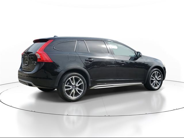 2018 Volvo V60 Cross Country Base