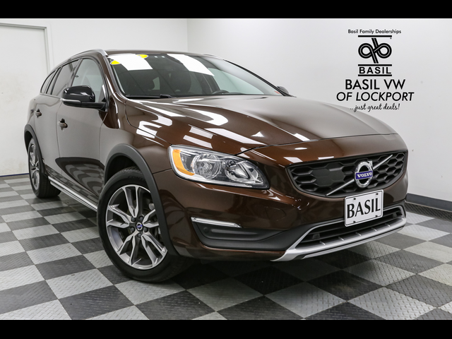 2018 Volvo V60 Cross Country Base