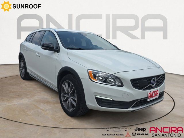 2018 Volvo V60 Cross Country Base