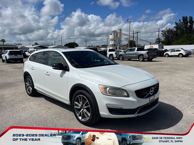 2018 Volvo V60 Cross Country Base