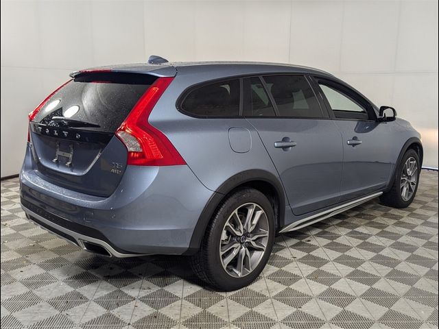 2018 Volvo V60 Cross Country Base