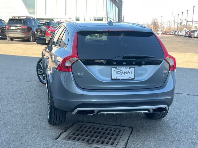 2018 Volvo V60 Cross Country Base