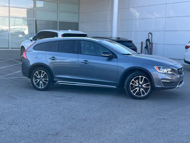 2018 Volvo V60 Cross Country Base