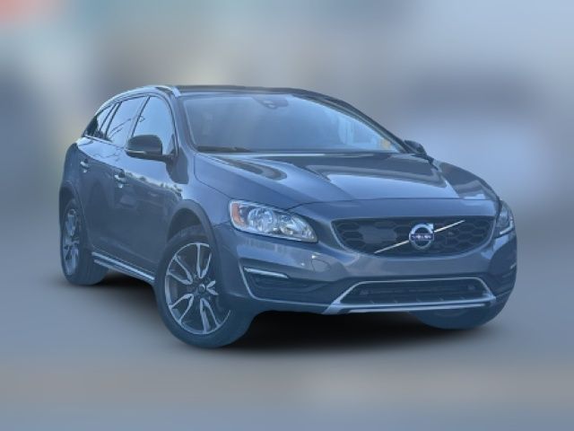 2018 Volvo V60 Cross Country Base