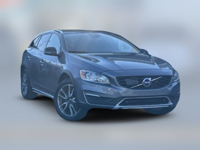 2018 Volvo V60 Cross Country Base