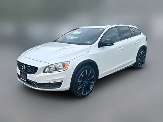 2018 Volvo V60 Cross Country Base