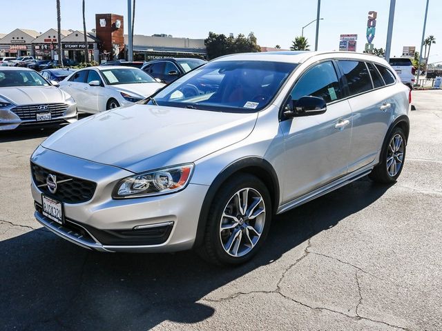 2018 Volvo V60 Cross Country Base