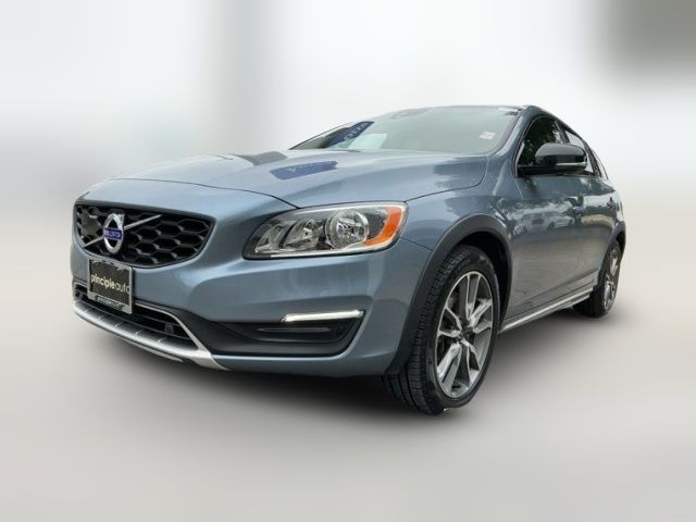 2018 Volvo V60 Cross Country Base