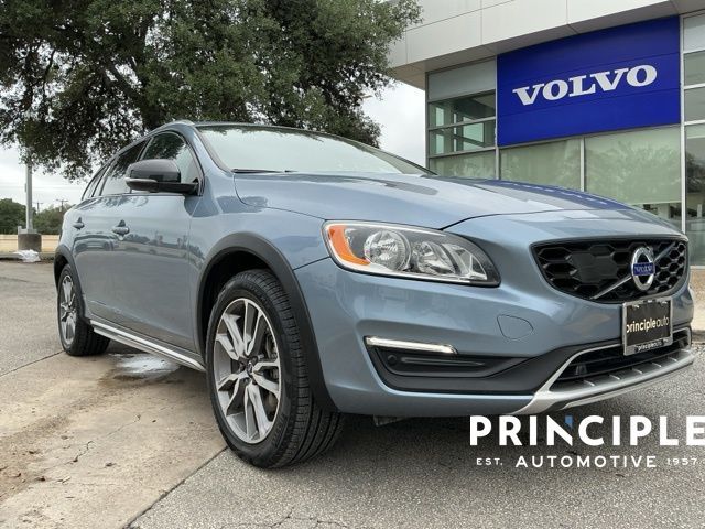 2018 Volvo V60 Cross Country Base