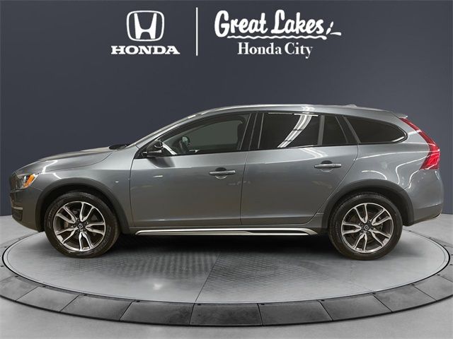 2018 Volvo V60 Cross Country Base