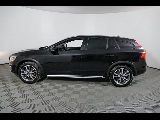 2018 Volvo V60 Cross Country Base