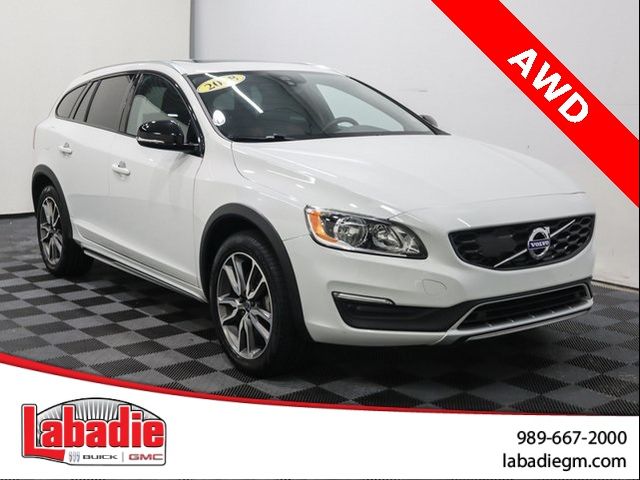 2018 Volvo V60 Cross Country Base