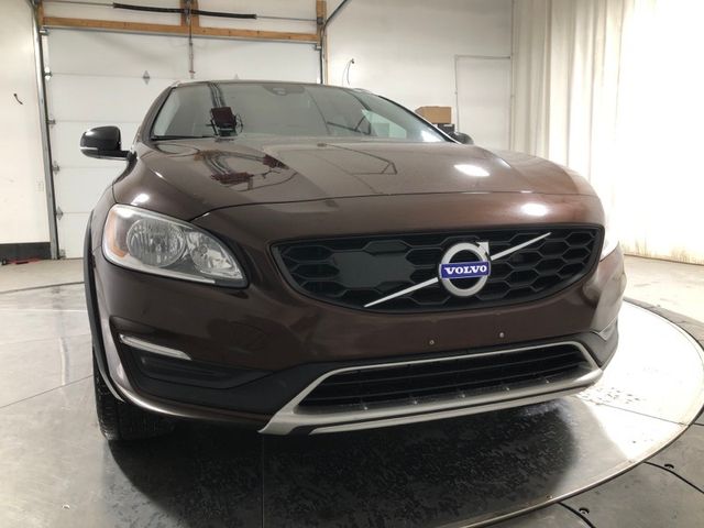 2018 Volvo V60 Cross Country Base