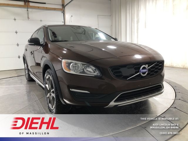 2018 Volvo V60 Cross Country Base