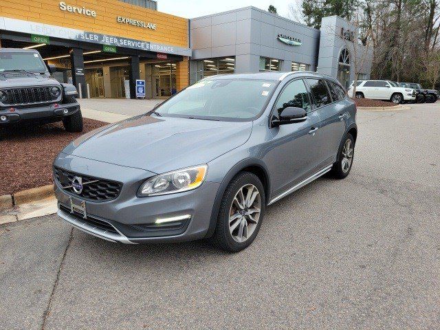 2018 Volvo V60 Cross Country Base