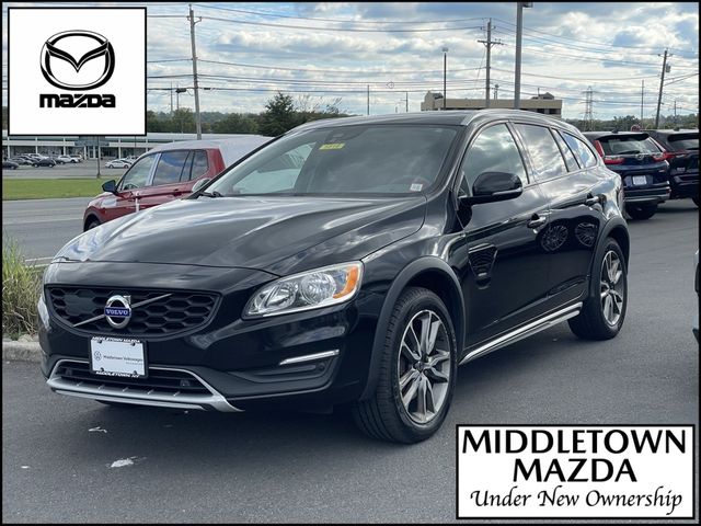 2018 Volvo V60 Cross Country Base