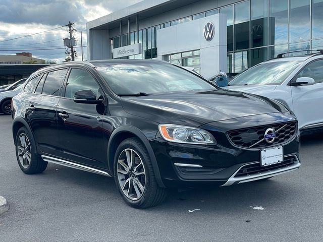 2018 Volvo V60 Cross Country Base