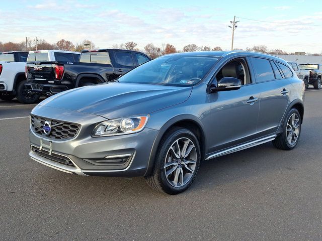 2018 Volvo V60 Cross Country Base