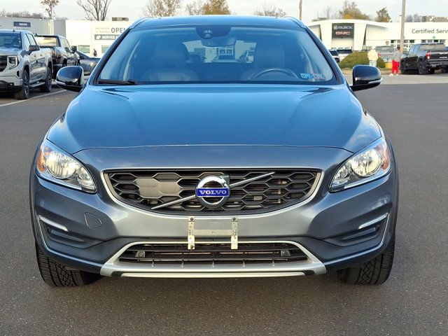 2018 Volvo V60 Cross Country Base